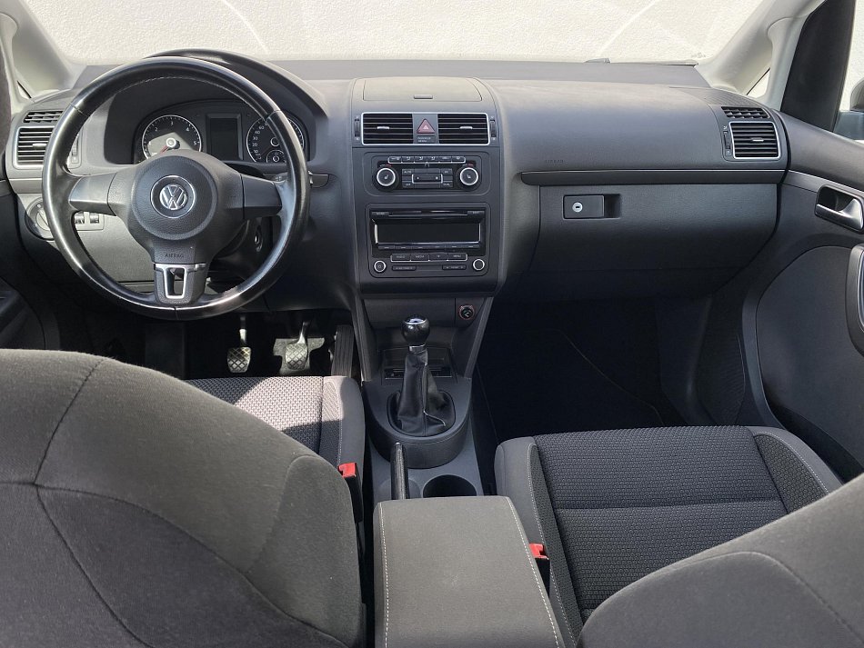 Volkswagen Touran 2.0 TDi Comfort 7míst