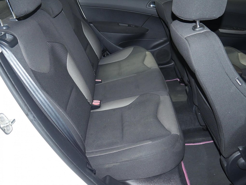 Peugeot 308 1.6 HDi 