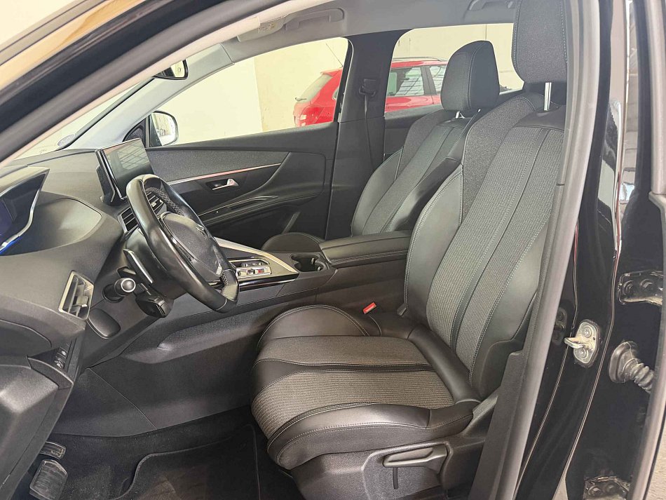 Peugeot 3008 1.2PT Allure
