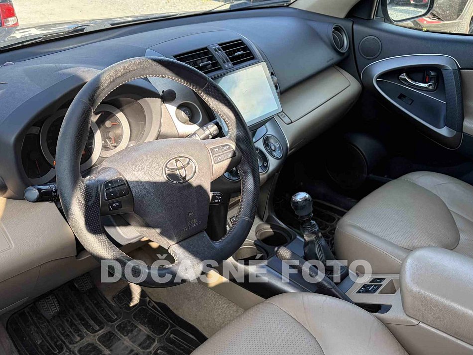 Toyota RAV4 2.2D-4D 