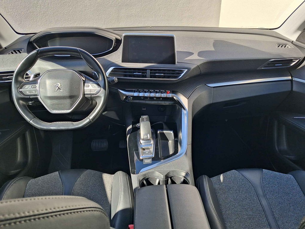 Peugeot 3008 1.2 PT Allure