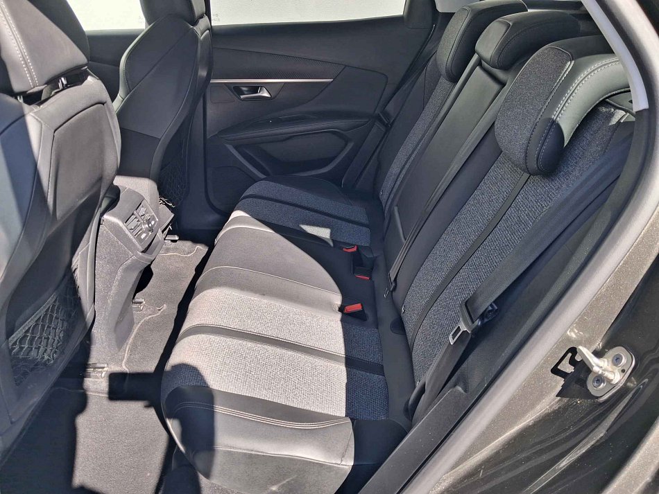Peugeot 3008 1.2 PT Allure