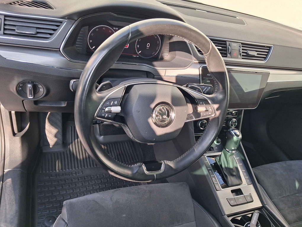 Škoda Superb III 2.0 TSi Scout 4x4