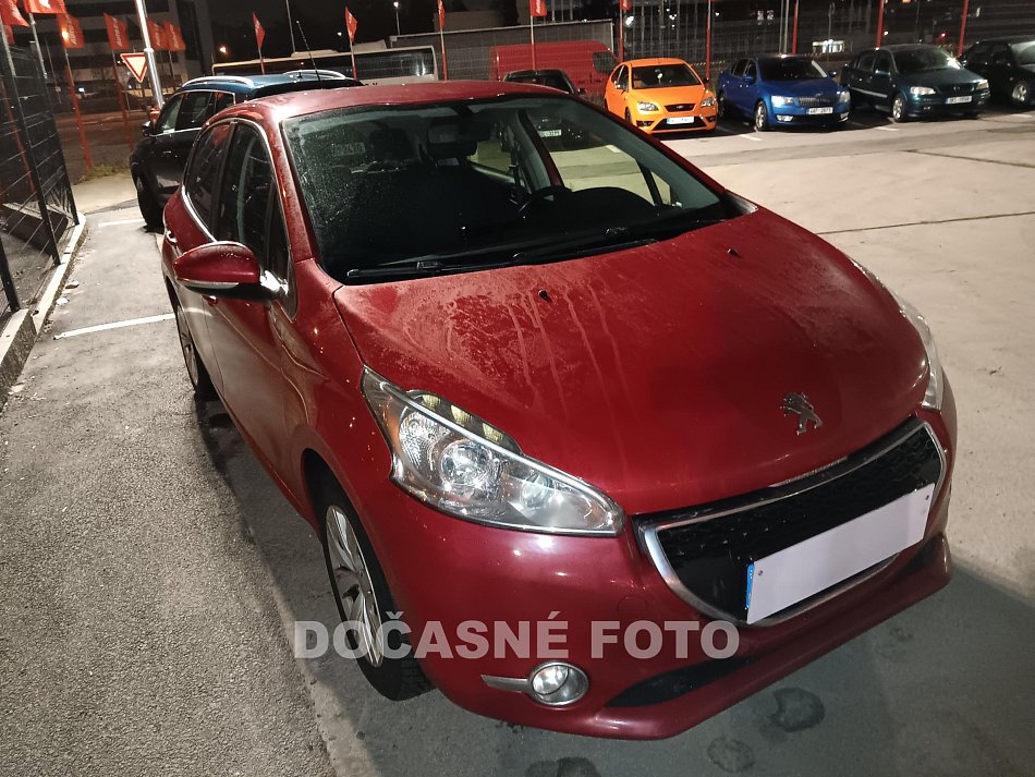 Peugeot 208 1.2 VTi 