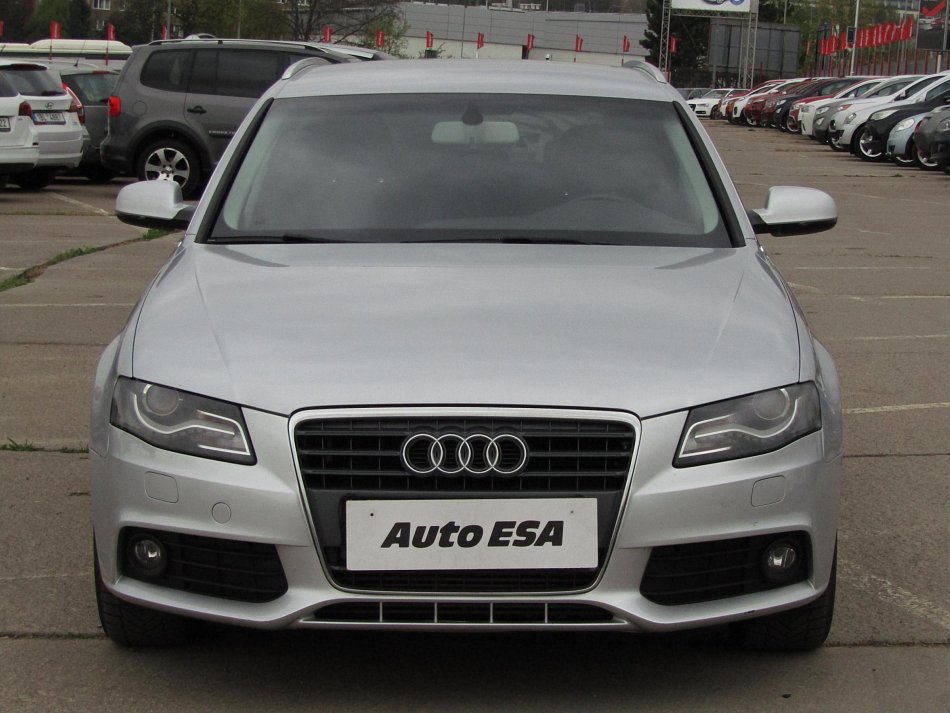 Audi A4 2.0 TDi Attraction