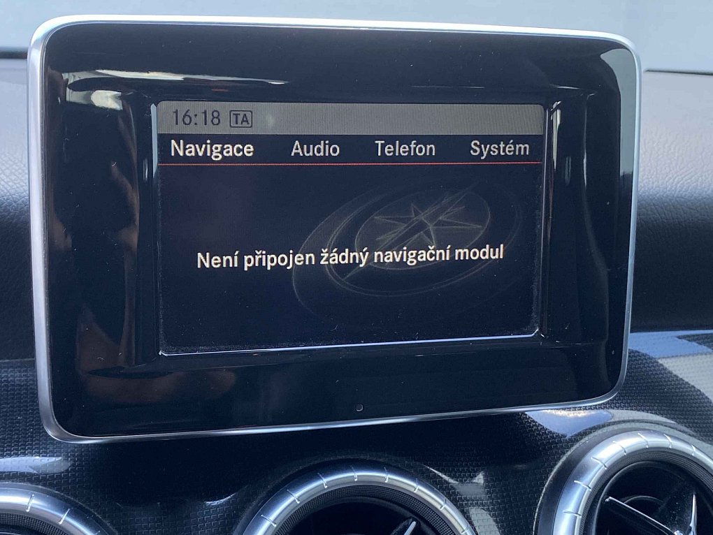Mercedes-Benz CLA 2.2 CDi  220