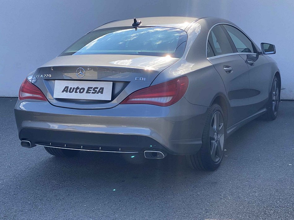Mercedes-Benz CLA 2.2 CDi  220