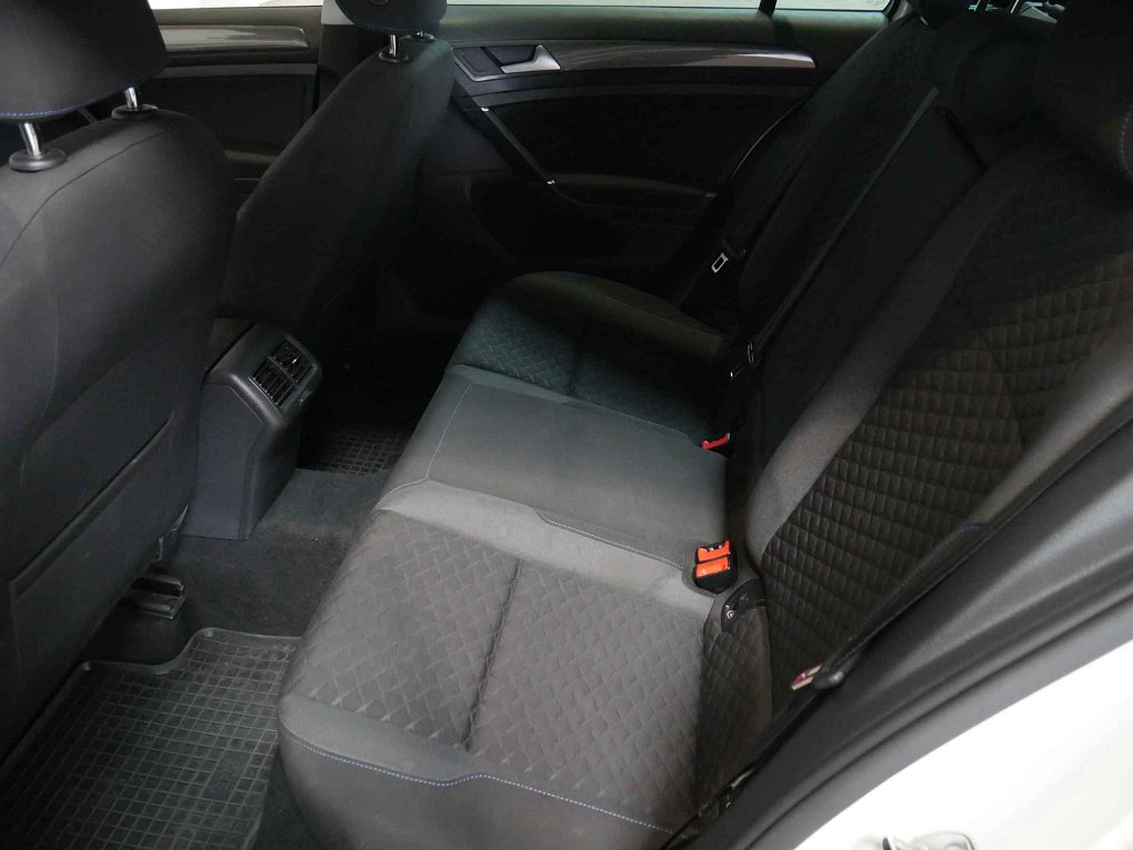 Volkswagen Golf 2.0TDi 