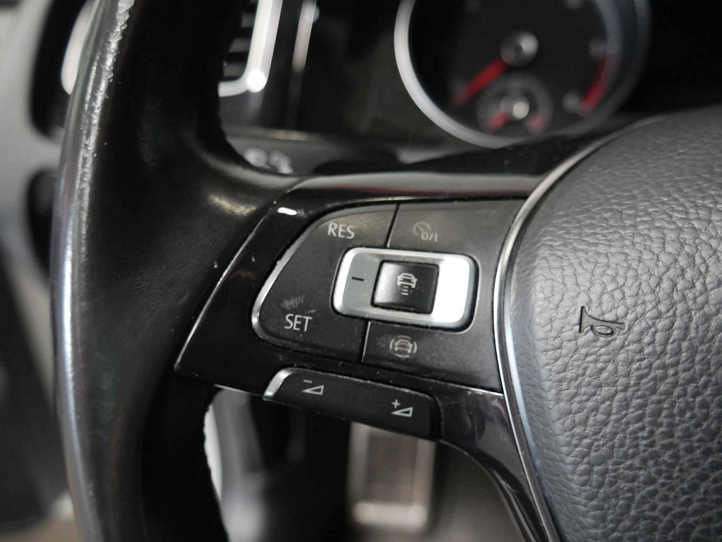Volkswagen Golf 2.0TDi 