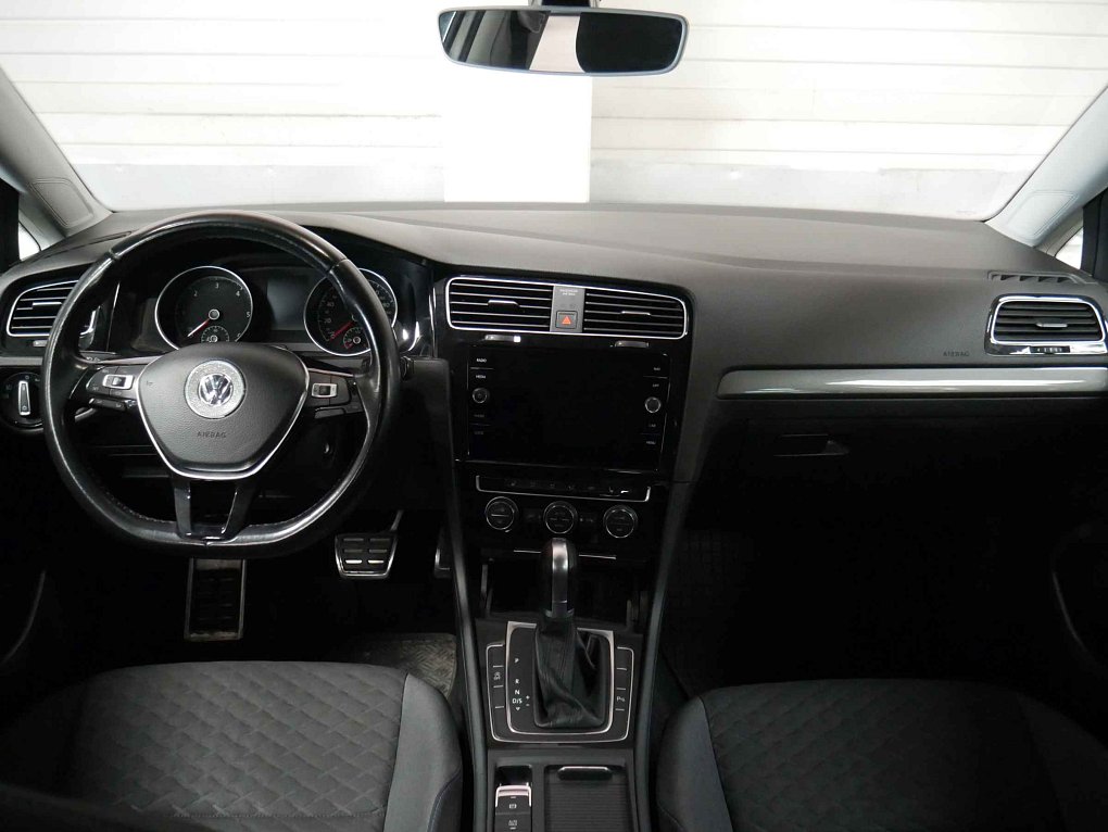 Volkswagen Golf 2.0TDi 