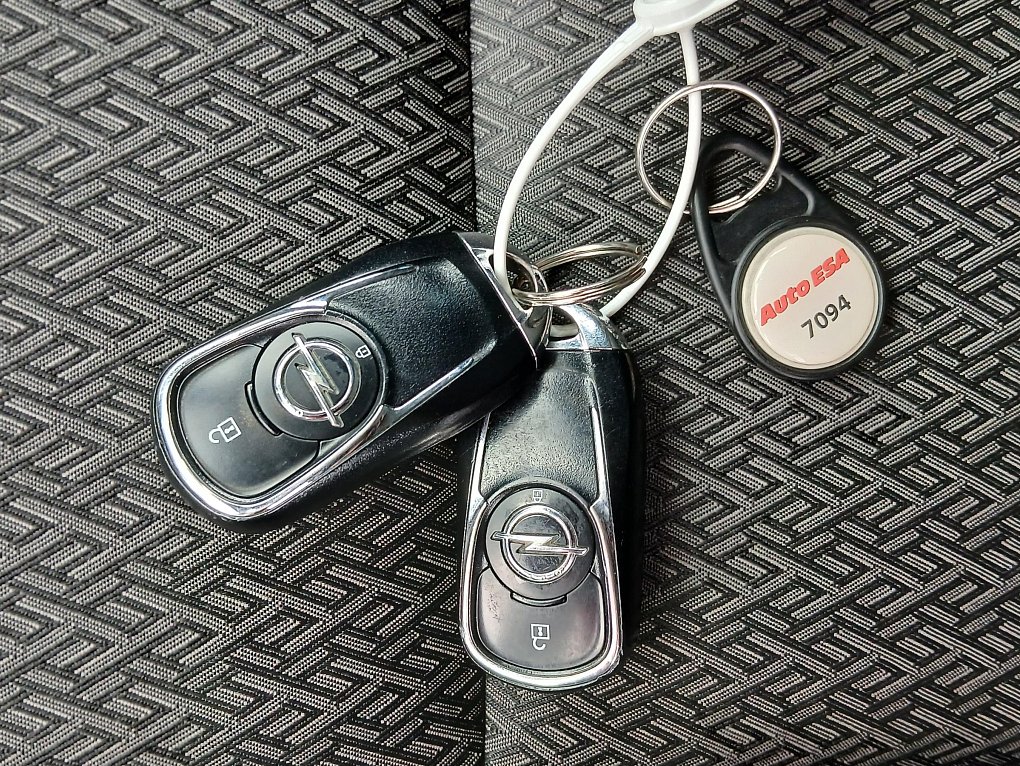 Opel Insignia 2.0CDTi 