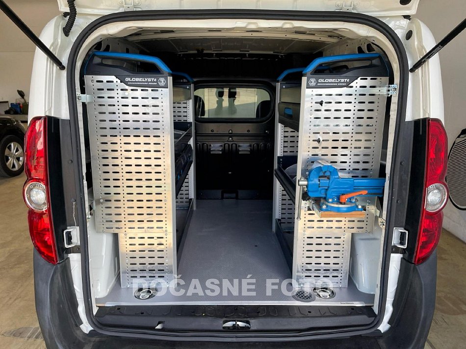 Fiat Dobló cargo 1.4T CNG  DÍLNA