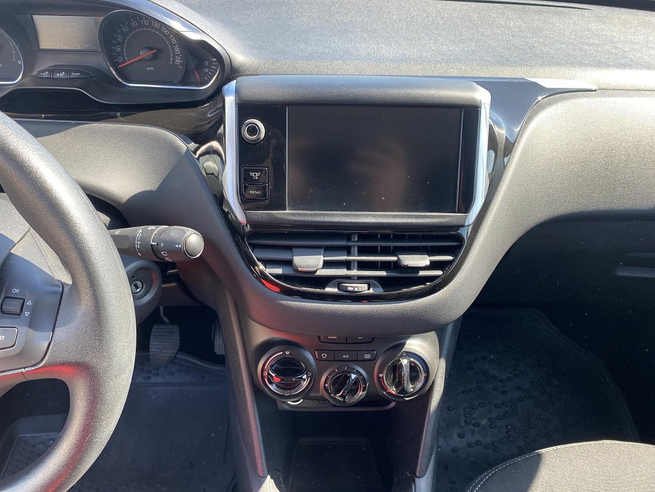Peugeot 208 1.4 HDi 