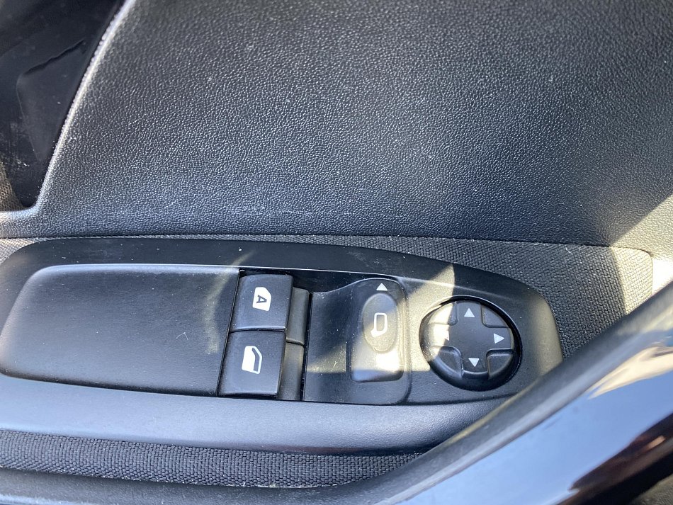 Peugeot 208 1.4 HDi 
