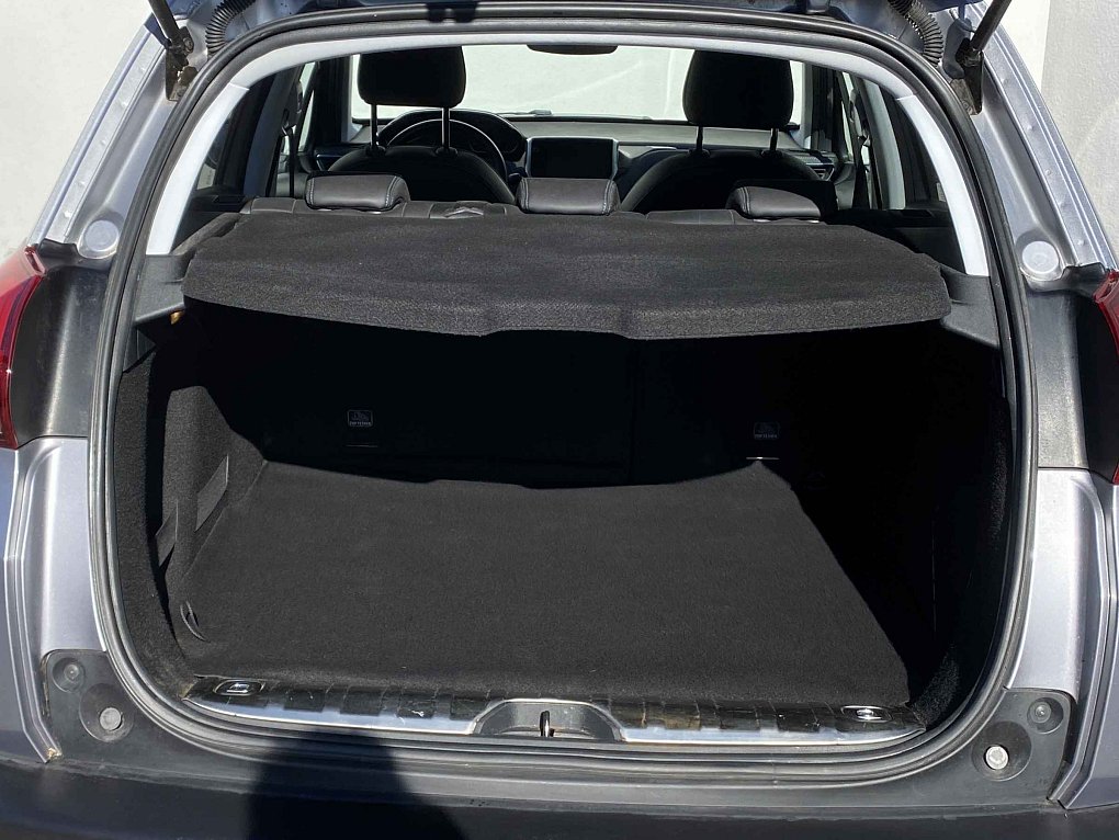 Peugeot 2008 1.2 PT Crossway