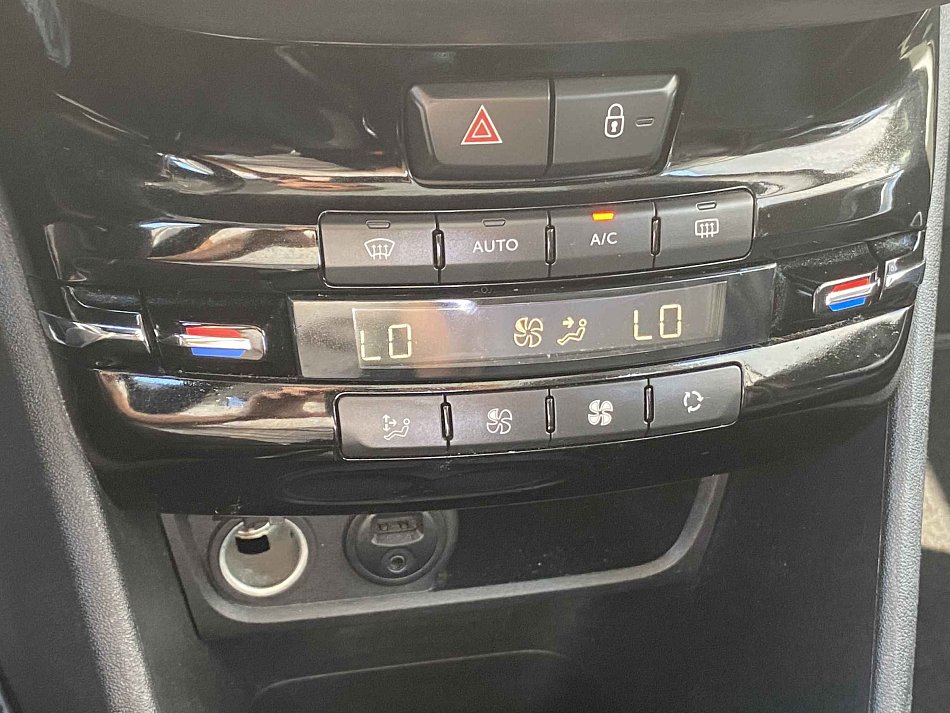 Peugeot 2008 1.2 PT Crossway