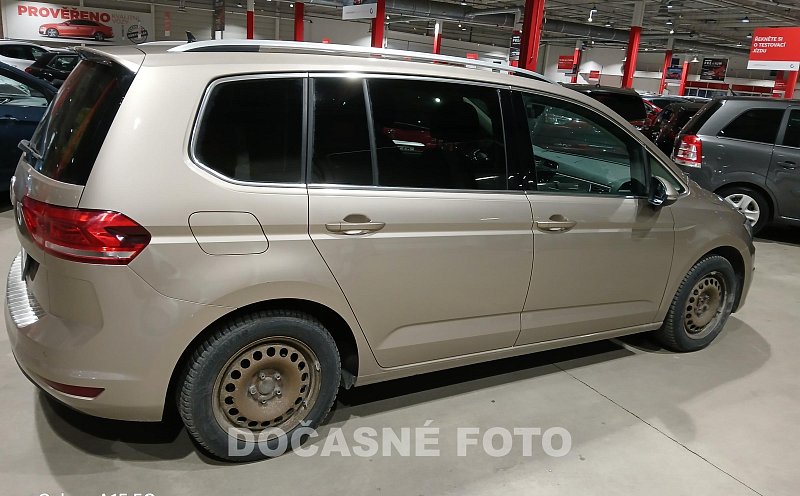 Volkswagen Touran 1.5 TSI 