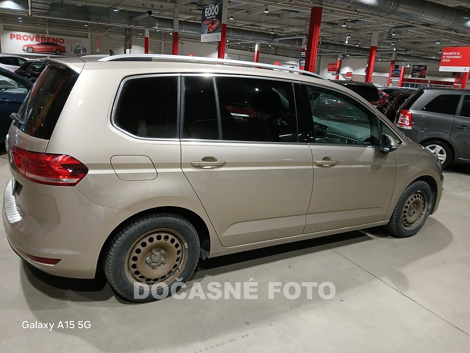 Volkswagen Touran 1.5 TSI 