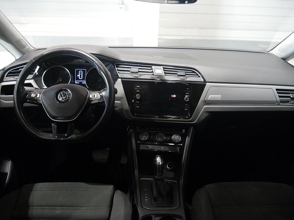 Volkswagen Touran 1.5TSi 