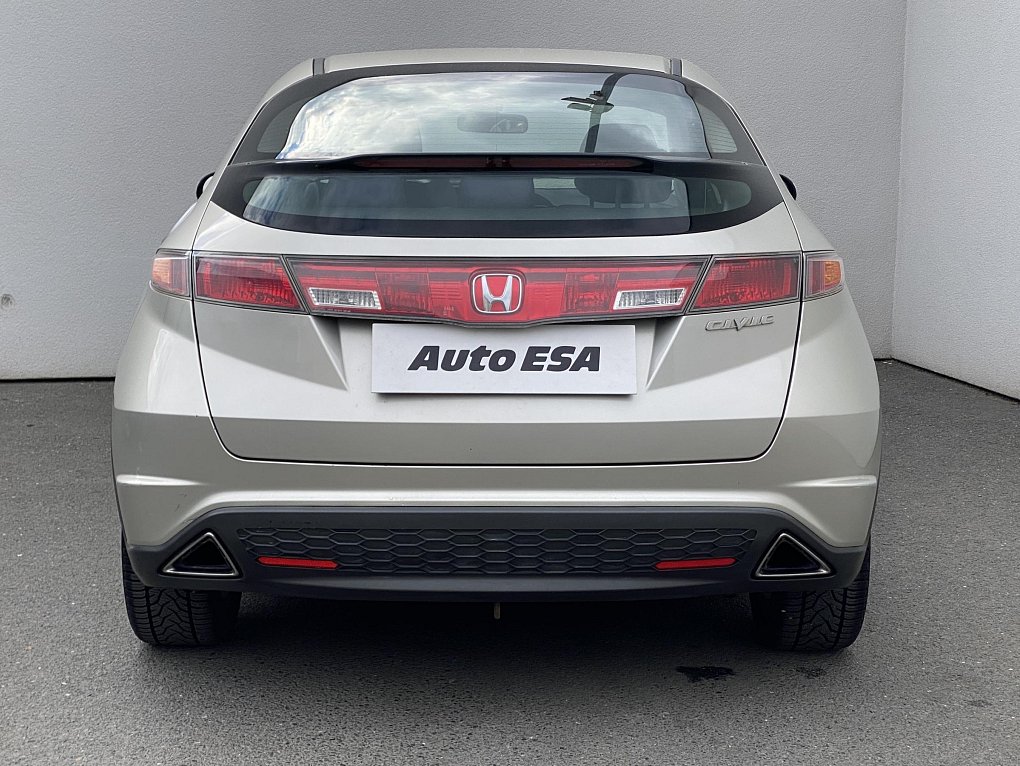 Honda Civic 1.8i 