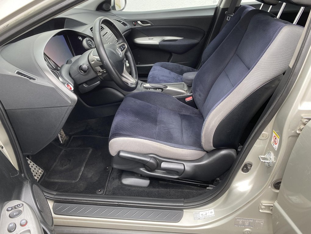 Honda Civic 1.8i 