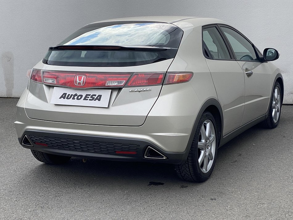 Honda Civic 1.8i 