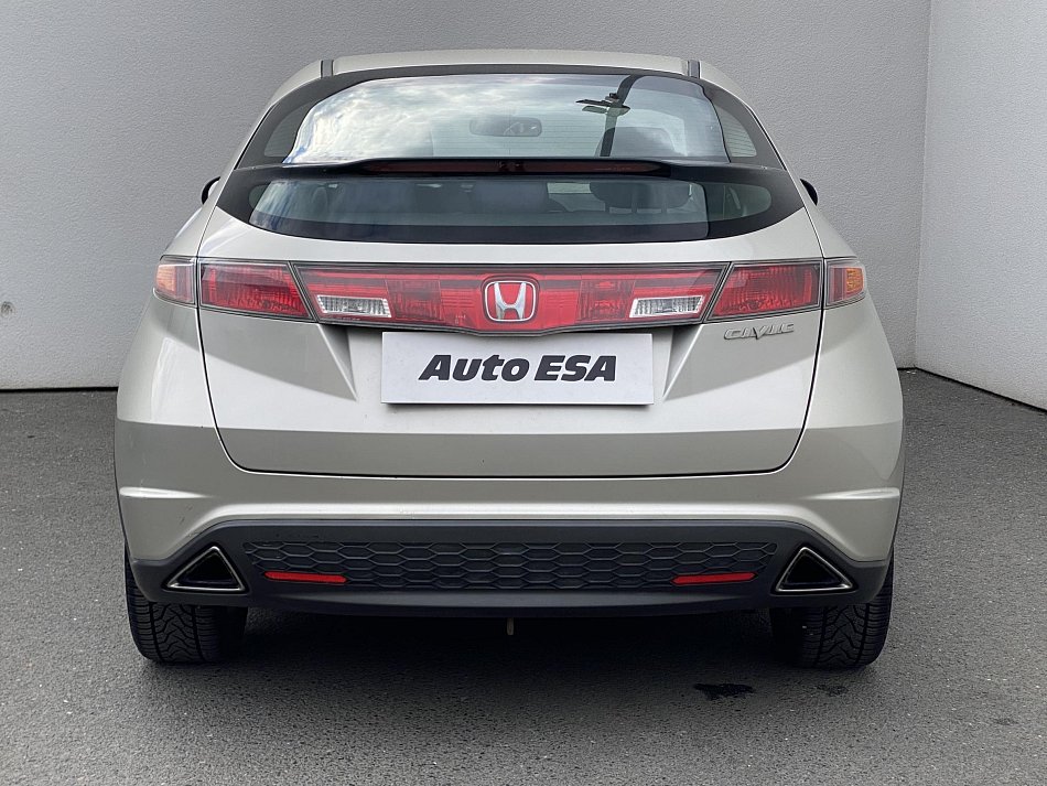 Honda Civic 1.8i 