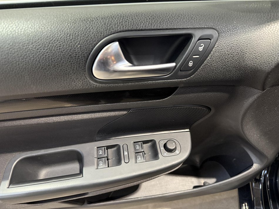 Volkswagen Golf 1.6 TDi 