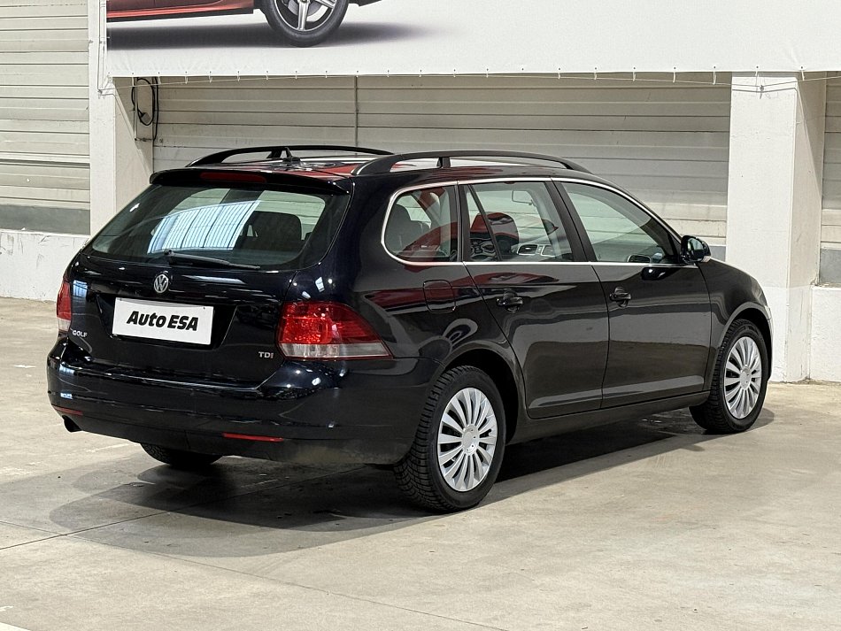 Volkswagen Golf 1.6 TDi 