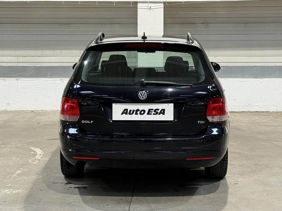 Volkswagen Golf 1.6 TDi 