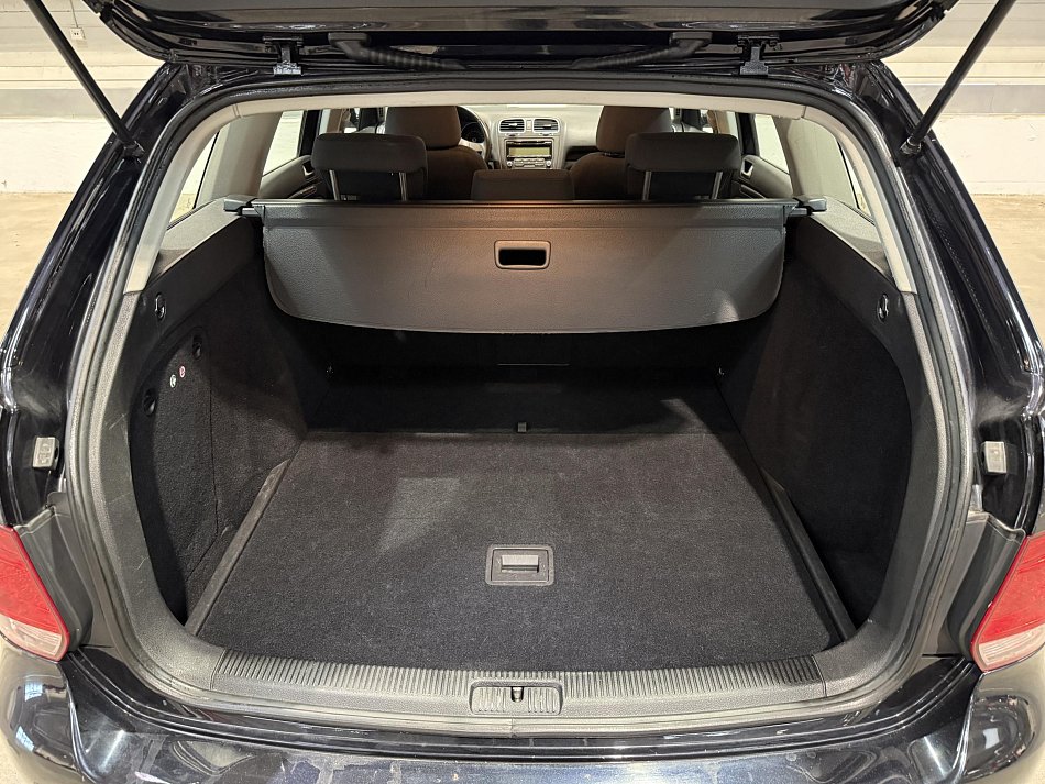Volkswagen Golf 1.6 TDi 