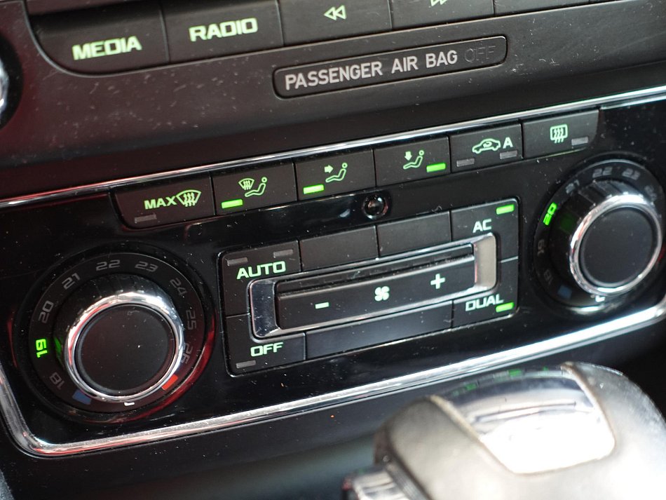 Škoda Superb II 2.0 TDi Ambiente