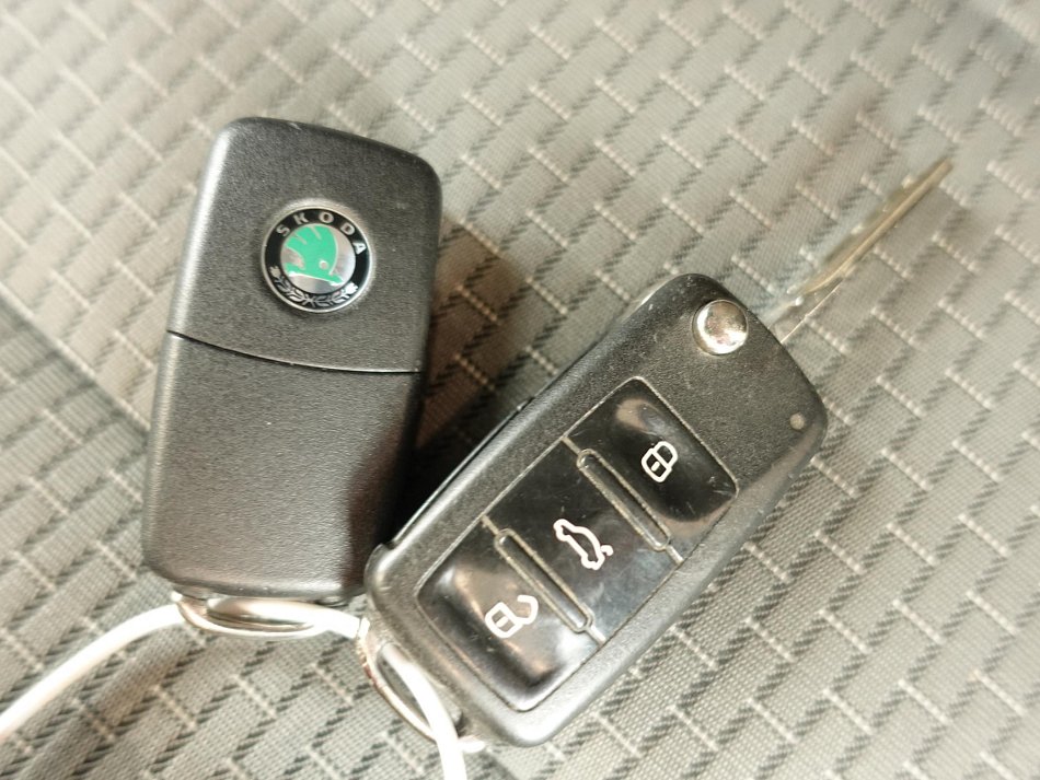 Škoda Superb II 2.0 TDi Ambiente