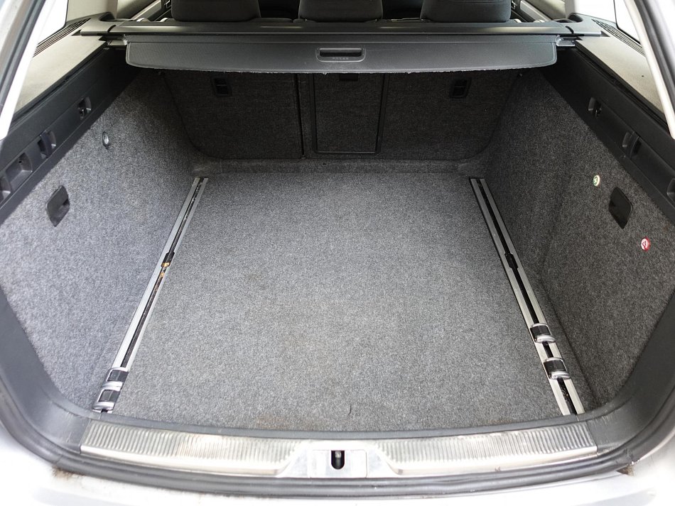 Škoda Superb II 2.0 TDi Ambiente