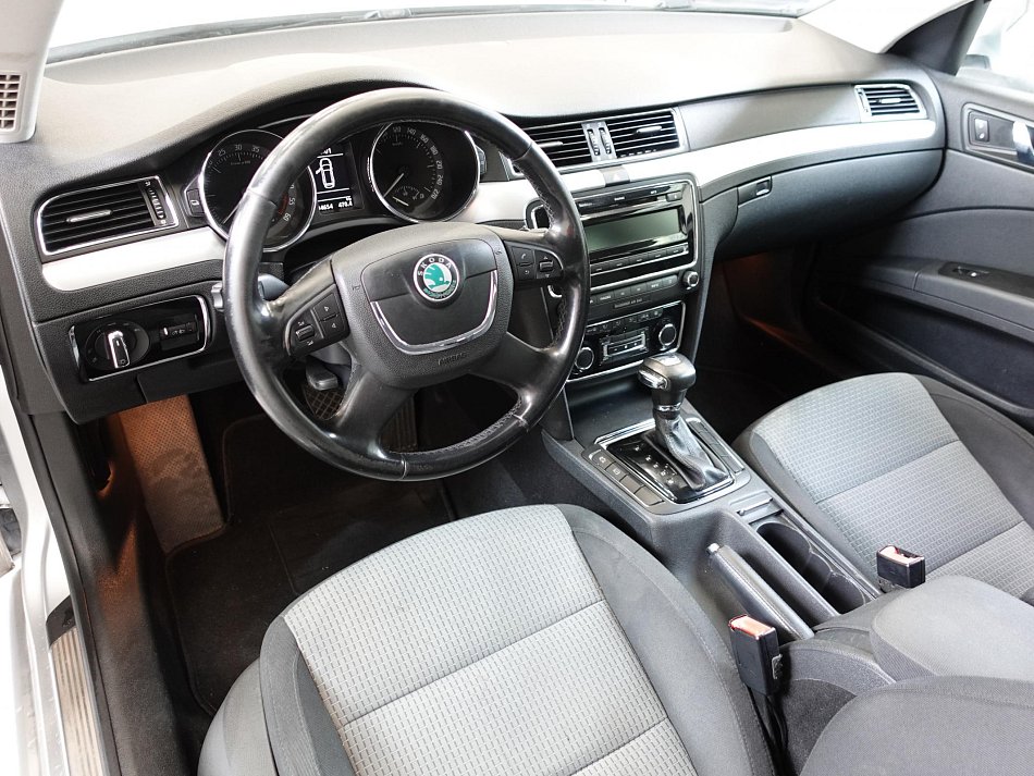 Škoda Superb II 2.0 TDi Ambiente
