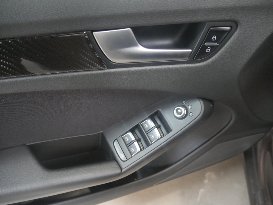 Audi A4 2.0 TDi 