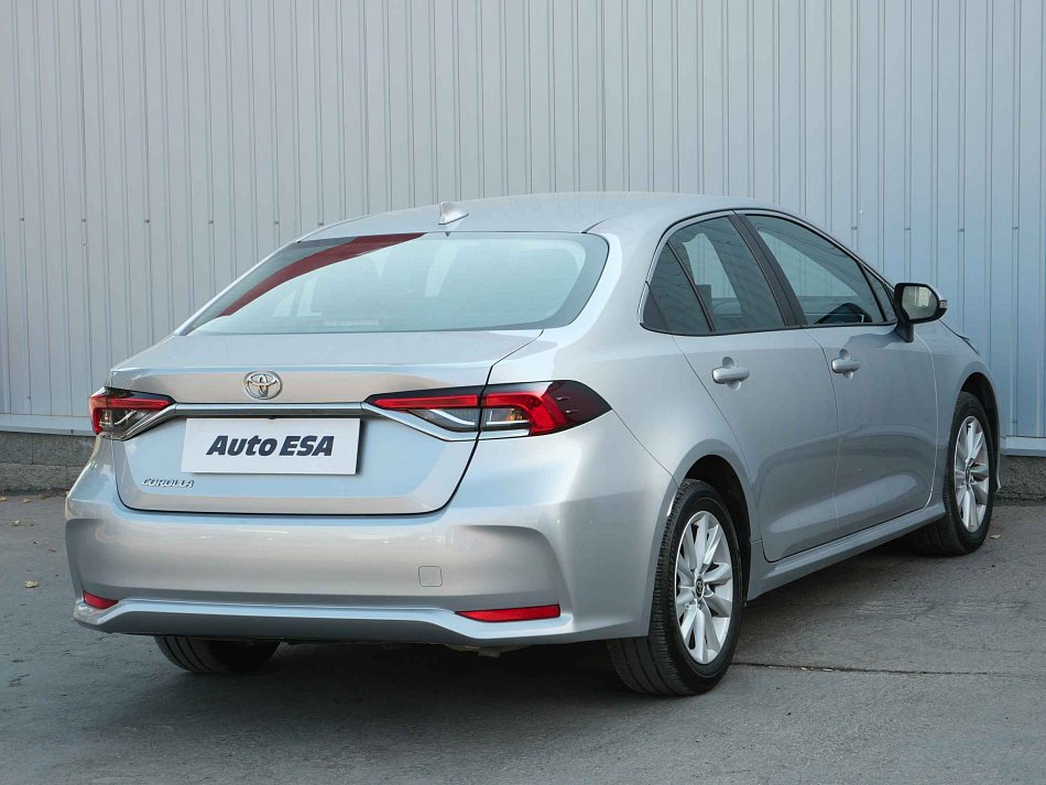 Toyota Corolla 1.5 VVT-i 
