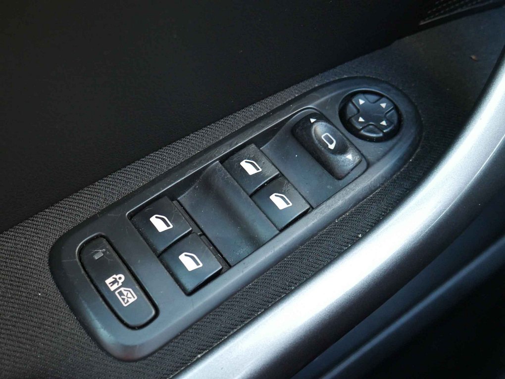 Peugeot 308 1.6i 