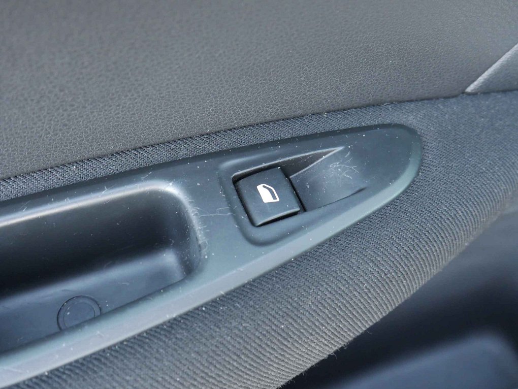 Peugeot 308 1.6i 