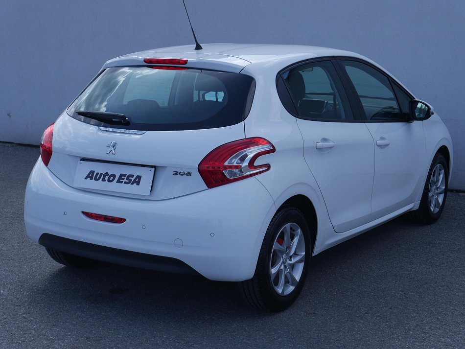 Peugeot 208 1.0i 