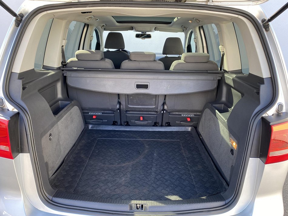 Volkswagen Touran 2.0 TDi Style