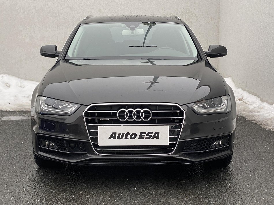 Audi A4 3.0 TDi S-line Quattro