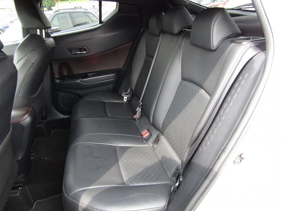 Toyota C-HR 1.2i 