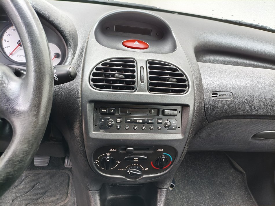 Peugeot 206 1.1i 