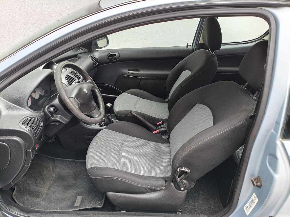 Peugeot 206 1.1i 
