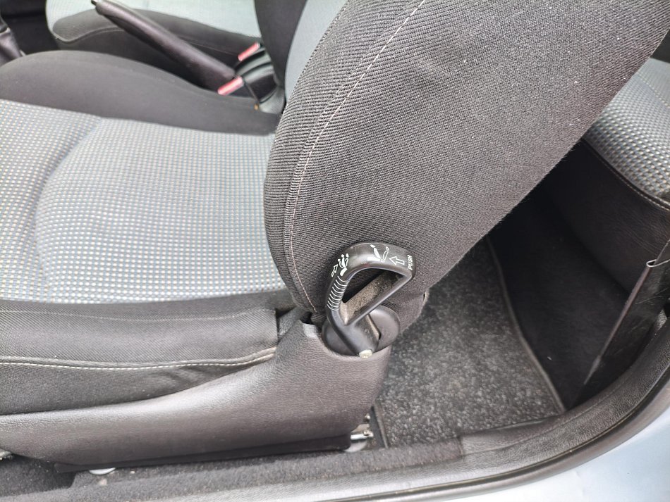 Peugeot 206 1.1i 