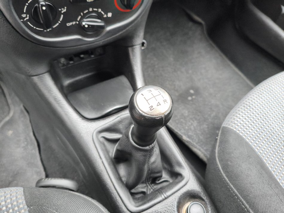 Peugeot 206 1.1i 