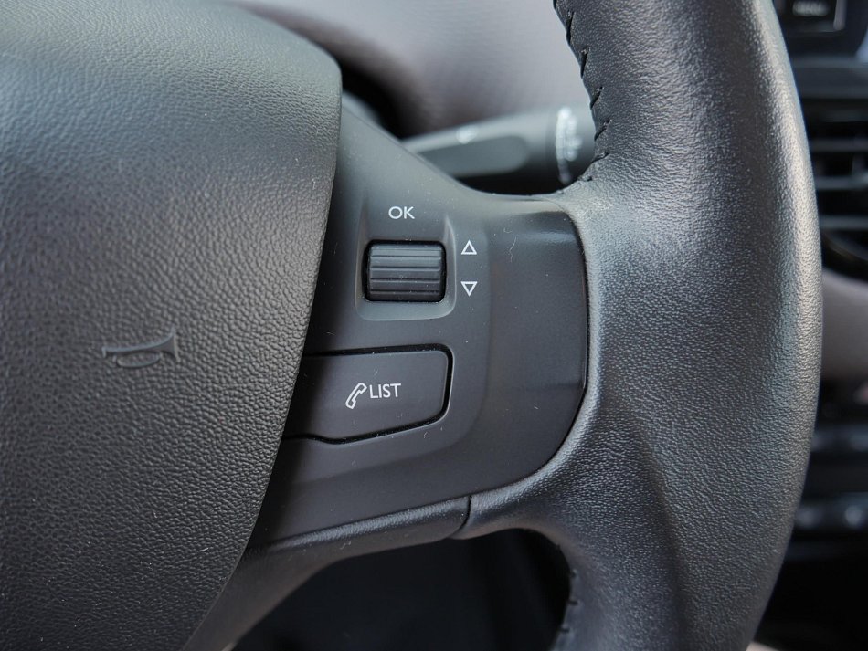 Peugeot 2008 1.2 PT Active