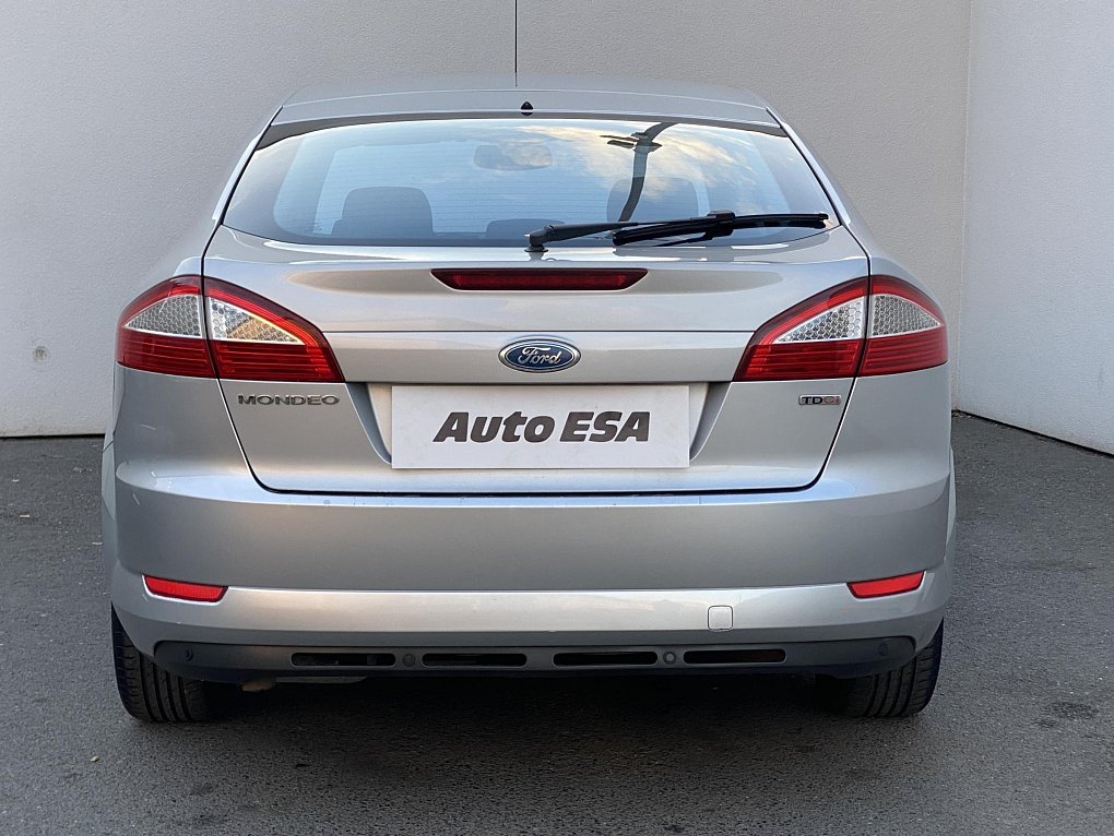 Ford Mondeo 1.8 TDCi 