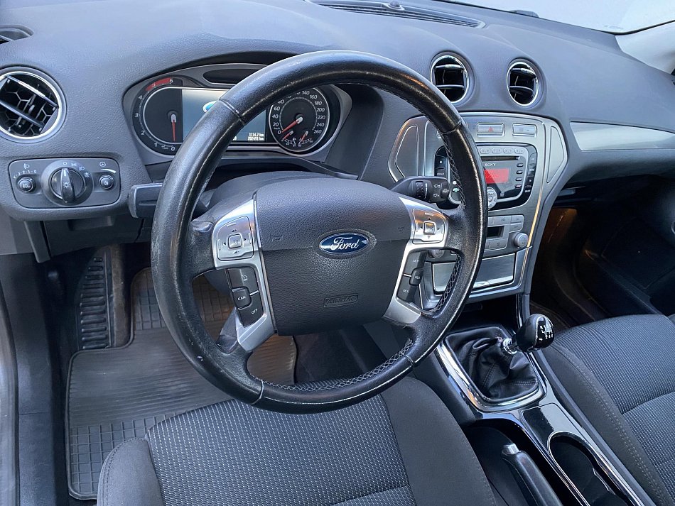 Ford Mondeo 1.8 TDCi 